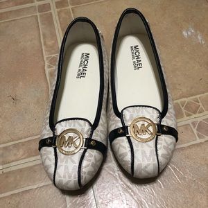 Size 2 MK Flats